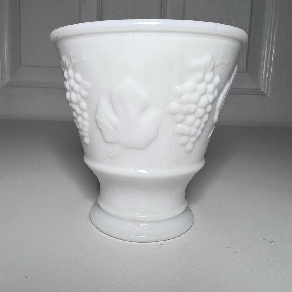 KEEN Industries Vintage Footed White Milk Glass 1965 Grape/Leaf Pattern Vase Cup
